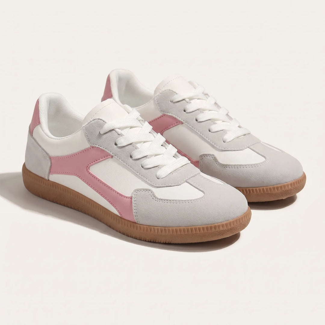 Women's Retro Low Top Sneakers - Lace Up for Casual