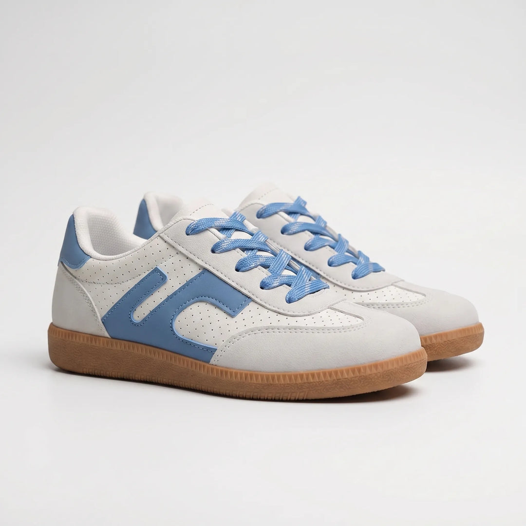 Women's Retro Low Top Sneakers - Lace Up for Casual