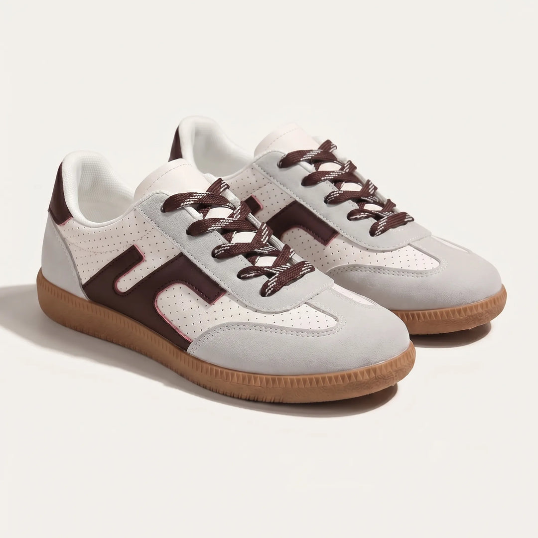 Women's Retro Low Top Sneakers - Lace Up for Casual