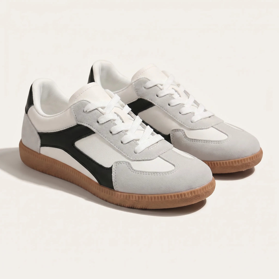 Women's Retro Low Top Sneakers - Lace Up for Casual